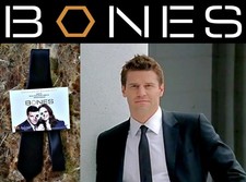 BONES: David Boreanaz (as Seeley Booth) screen worn HERO Tie w/COA