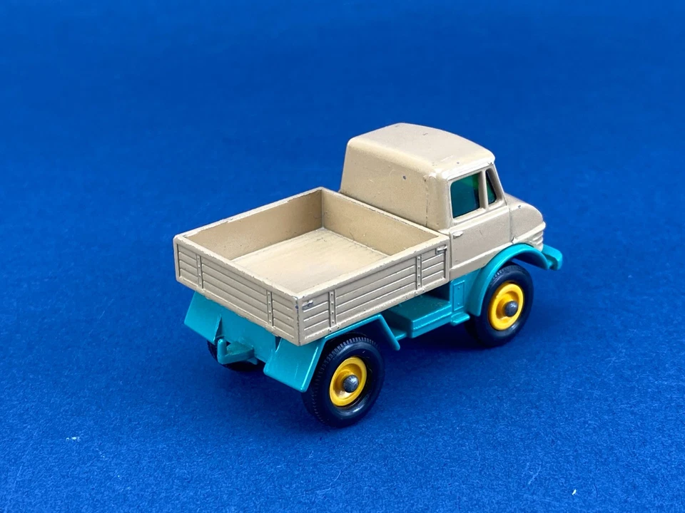 1:66 MATCHBOX Lesney 49b MERCEDES-BENZ UNIMOG 406 Braun/Türkis Gelbe Felgen TOP! - Bild 2 von 4