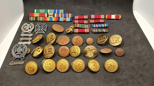 US Military Insignia Lot WW1-