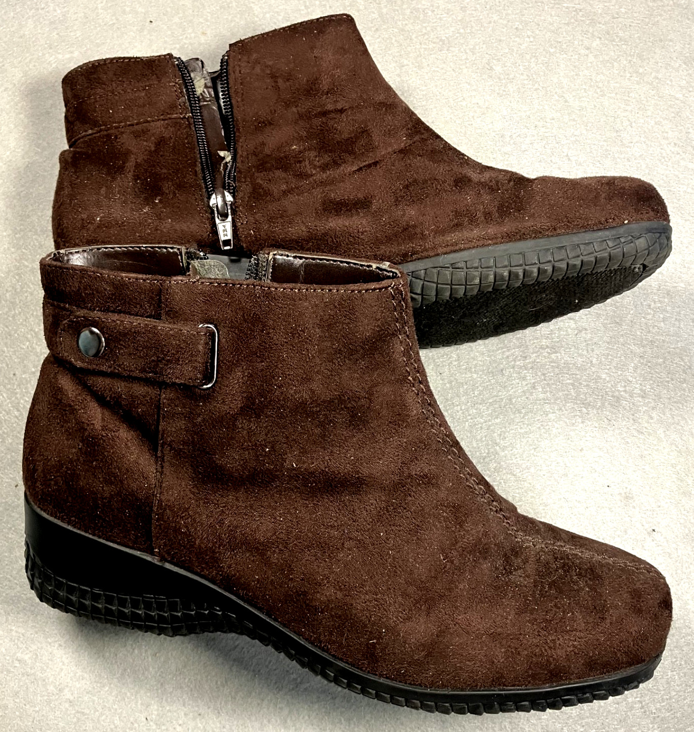 Women's Basic Edition Chocolate Brown SuedeBack Z… - image 8