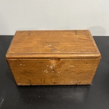 Antique Singer Sewing machine Oak Puzzle Box w/ Attachments