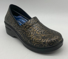 Easy Works By Easy Street Laurie Floral Tooled Clogs Size 5 M Slip Resistant