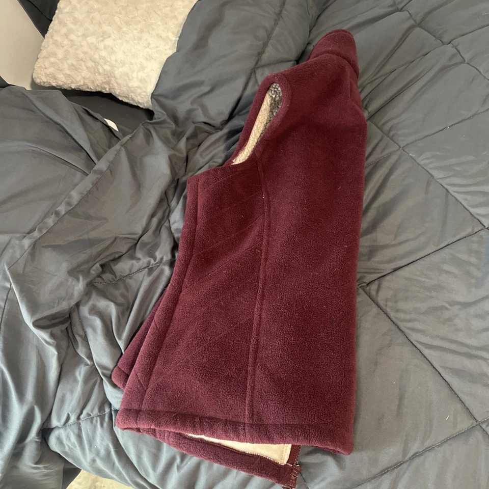 Chaleco granate mediano Outback Trading Co. para mujer Foto 3 de 3