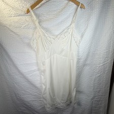 Vintage MOVIE STAR Full Slip Lace Trimmed Silky 40 AVG Feminine Classic Offwhite