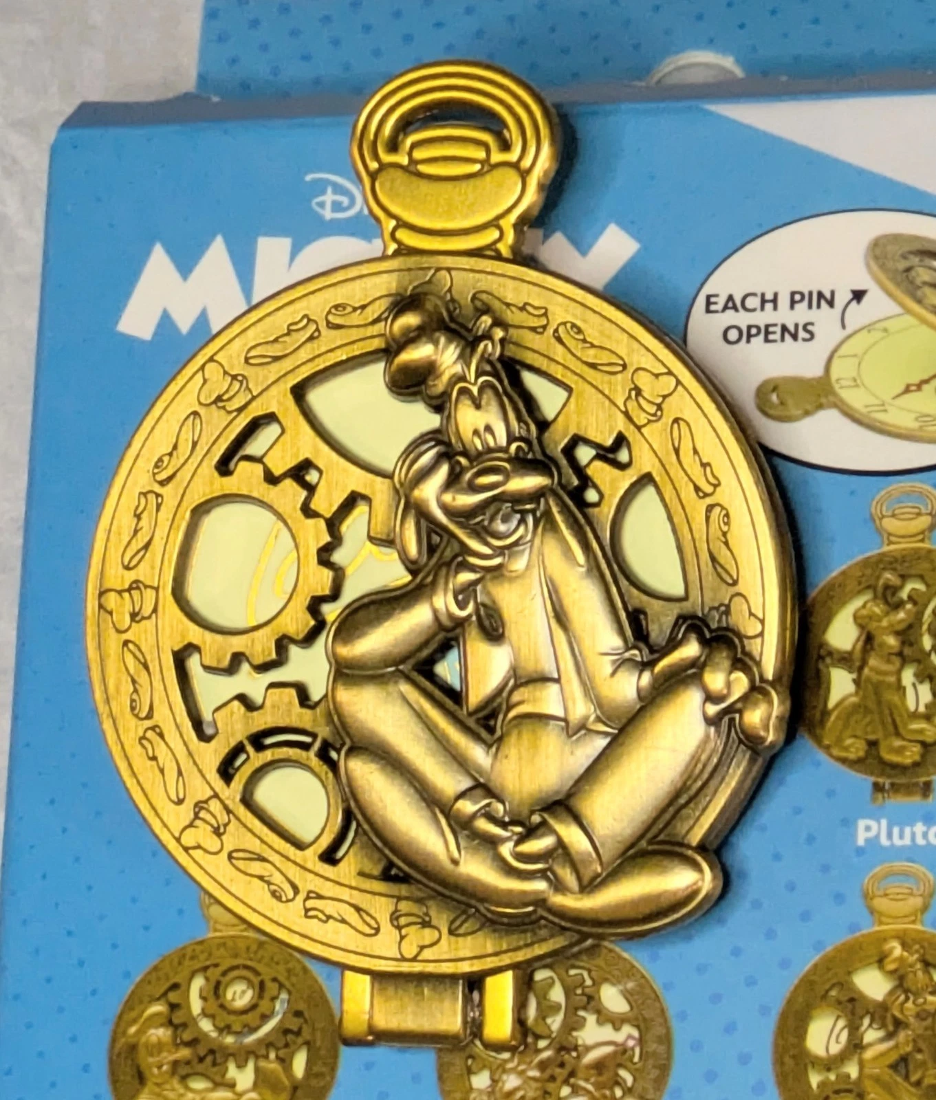 Disney Mickey & Friends Pocket Watch Hinged Blind Box Pin - Goofy - Opened