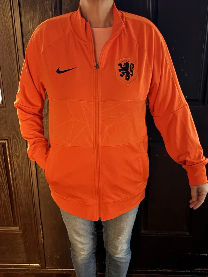 Nike (KNVB) Mediana Holanda Fútbol Pista Chaqueta Naranja Cremallera Completa Logo León Foto 2 de 4