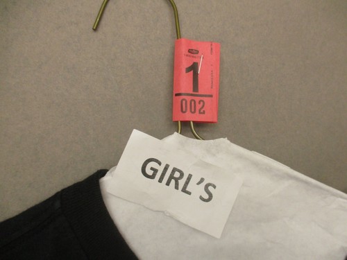 THE NIKE TEE Size XL Girls Black 100% Cotton Short Sleeve Athletic T-Shirt 002 - Picture 8 of 8