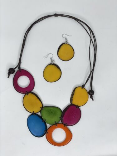 Handmade tagua Nut Set Necklace And Earrings - Picture 2 of 2
