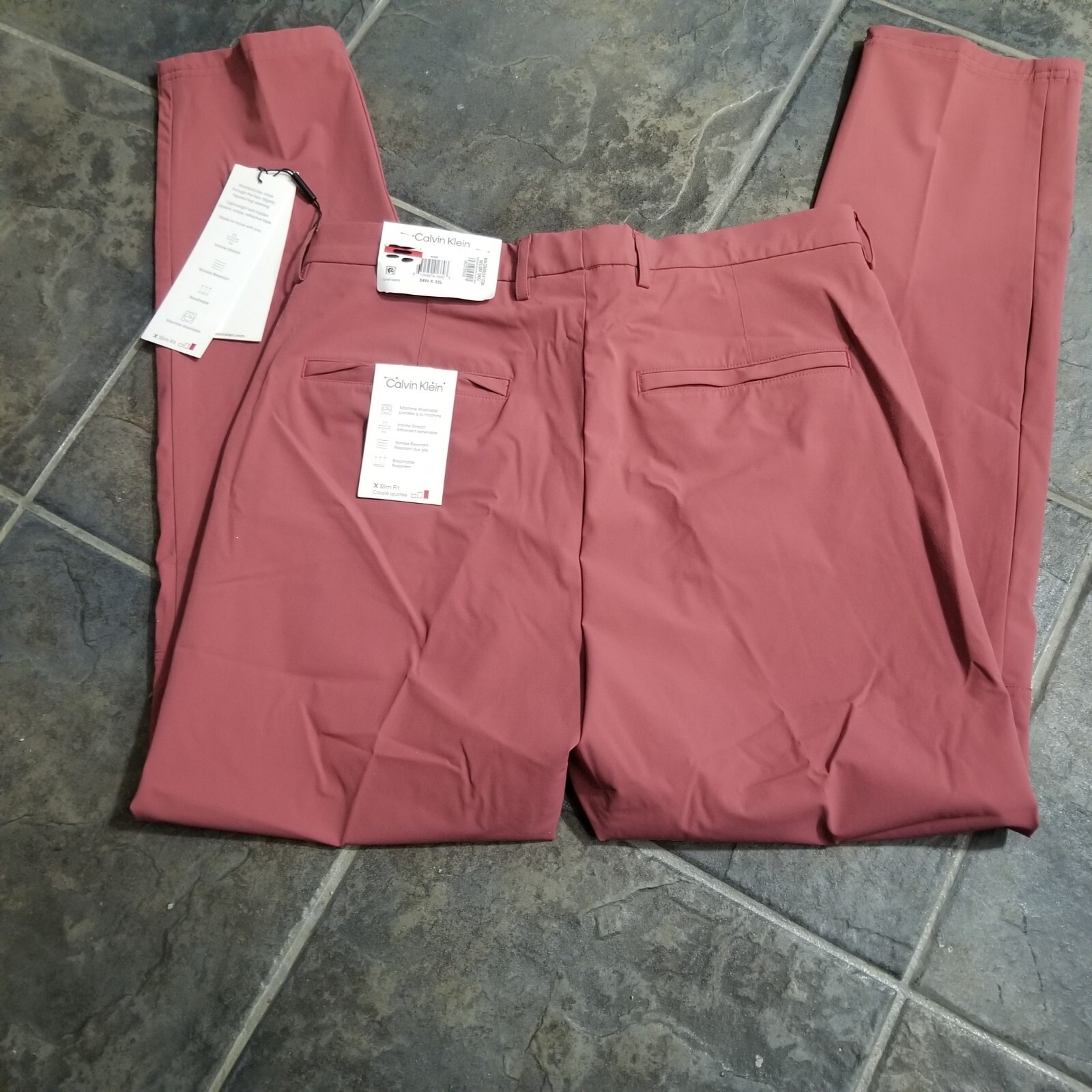 Calvin Klein Men's Slim Fit Tech Solid Performance Dress Pants 34x32