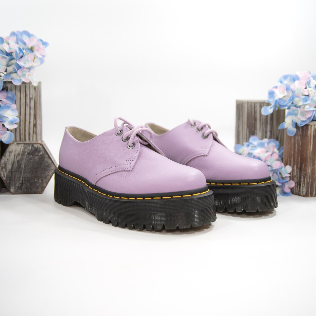Dr. Martens Quad II Lilac Leather Lace Up Loafer Oxford