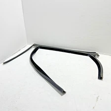 2014-2018 FORD FOCUS REAR LEFT DRIVER DOOR WINDOW RUN CHANNEL SEAL STRIP OEM
