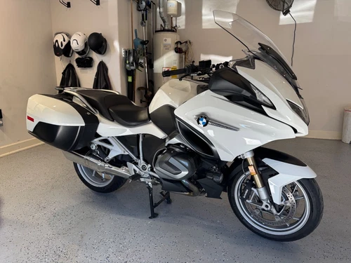 2021 BMW R-Series 