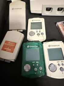 Sega Dreamcast With 11 Games, 3 Controllers, And Memory Cards