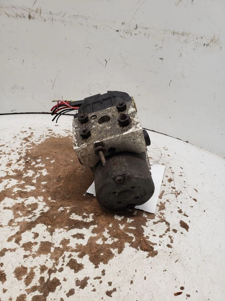 Conjunto de piezas de freno antibloqueo sin control de tracción compatible con 99-02 CAMARO 1424600 Foto 2 de 3