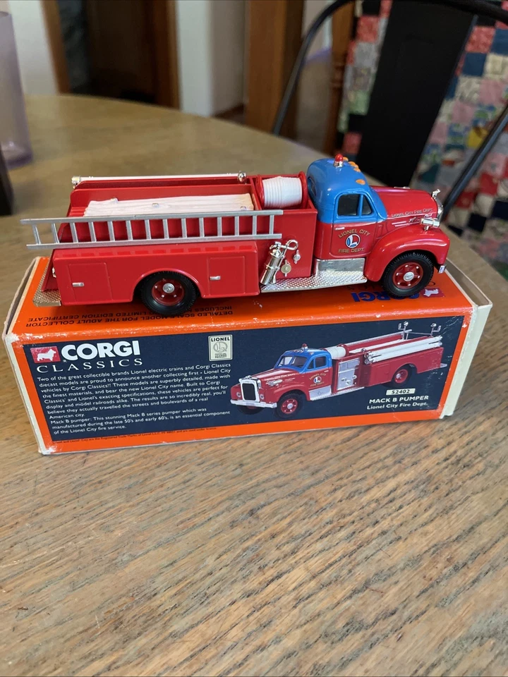 VTG Corgi 52402 Scale Lionel City Fire Dept Mack B Pump Diecast Replica Truck🔥 - Image 3 of 4