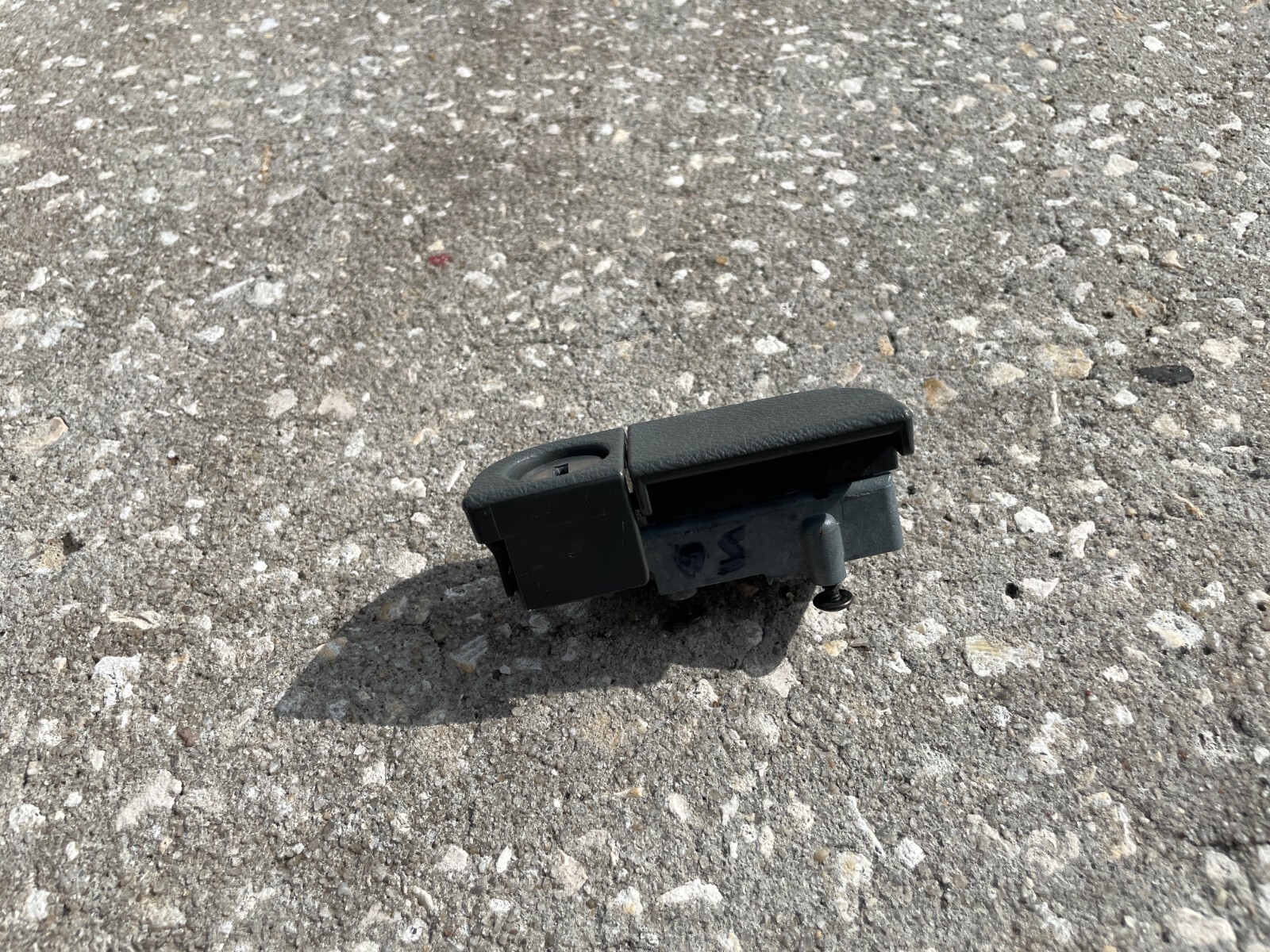 20052010 HONDA ODYSSEY GLOVE BOX LATCH HANDLE LOCK GRAY 100's SOLD