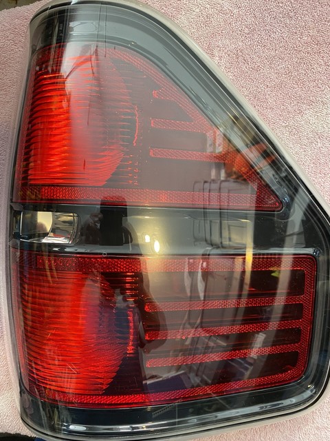 2009-2014 Ford F150 F-150 OEM Driver Left LH Tail Light Lamp Assembly