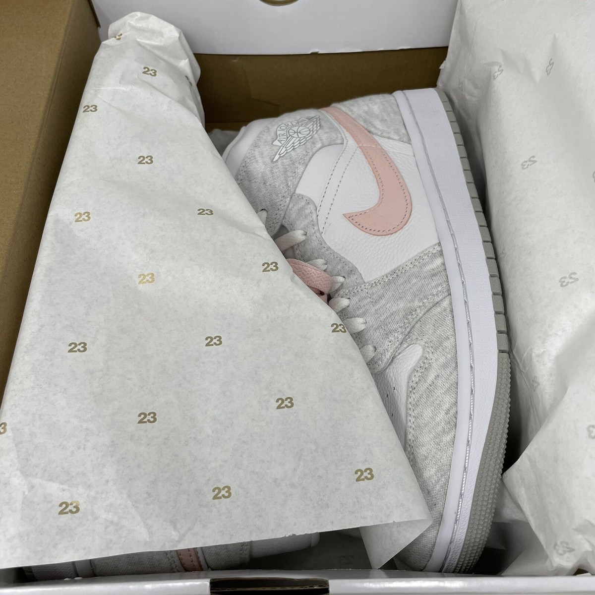 New Nike Air Jordan 1 Mid SE (W)Light Iron Ore DN4045-001 Sz 11.5 Mens 10 New Nike Air Jordan 1 Mid SE (W)Light Iron Ore DN4045-001 Sz  main image 2