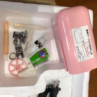 Jaguar Sanrio Hello Kitty Sewing Machine Pink SN-2000 Japan