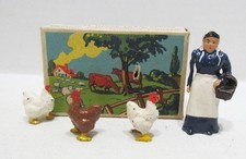 BRITAINS FARM 1950's LEAD FIGURE SET W/ BOX 1 FARMER'S WIFE 3 FOWLS no. 5029