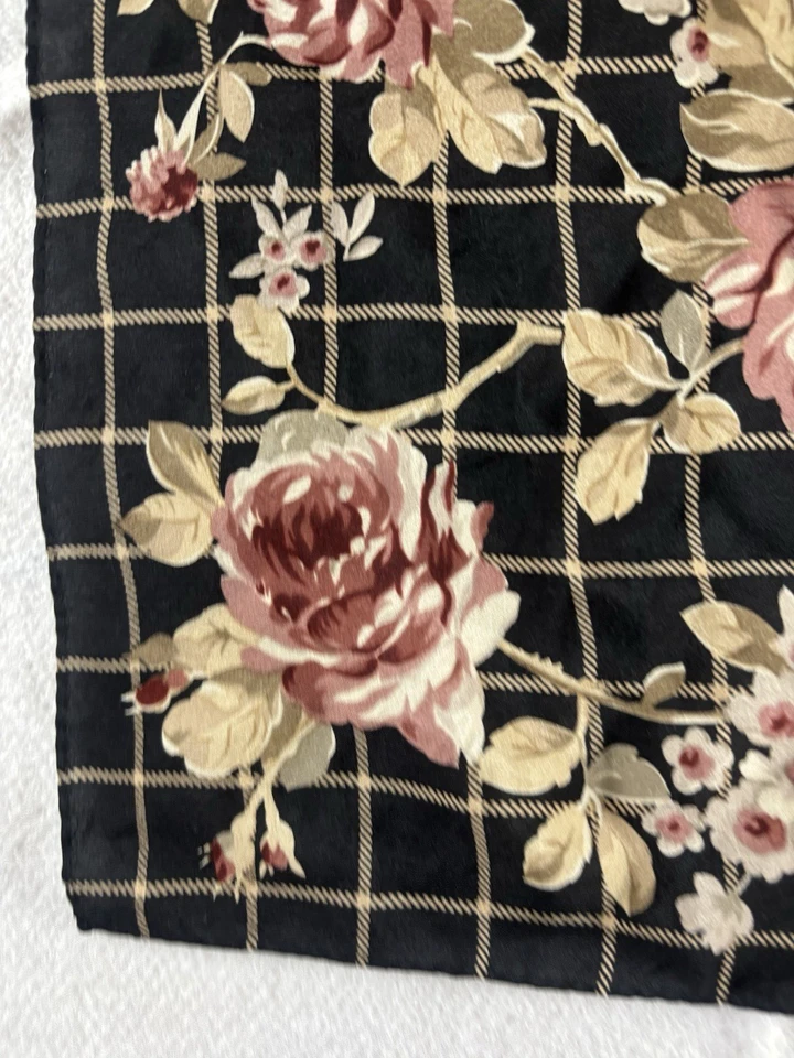 Ralph Lauren Bufanda Floral Seda 20”x 20” Negro y Rosa Clásico Preppy Oficina Foto 3 de 4