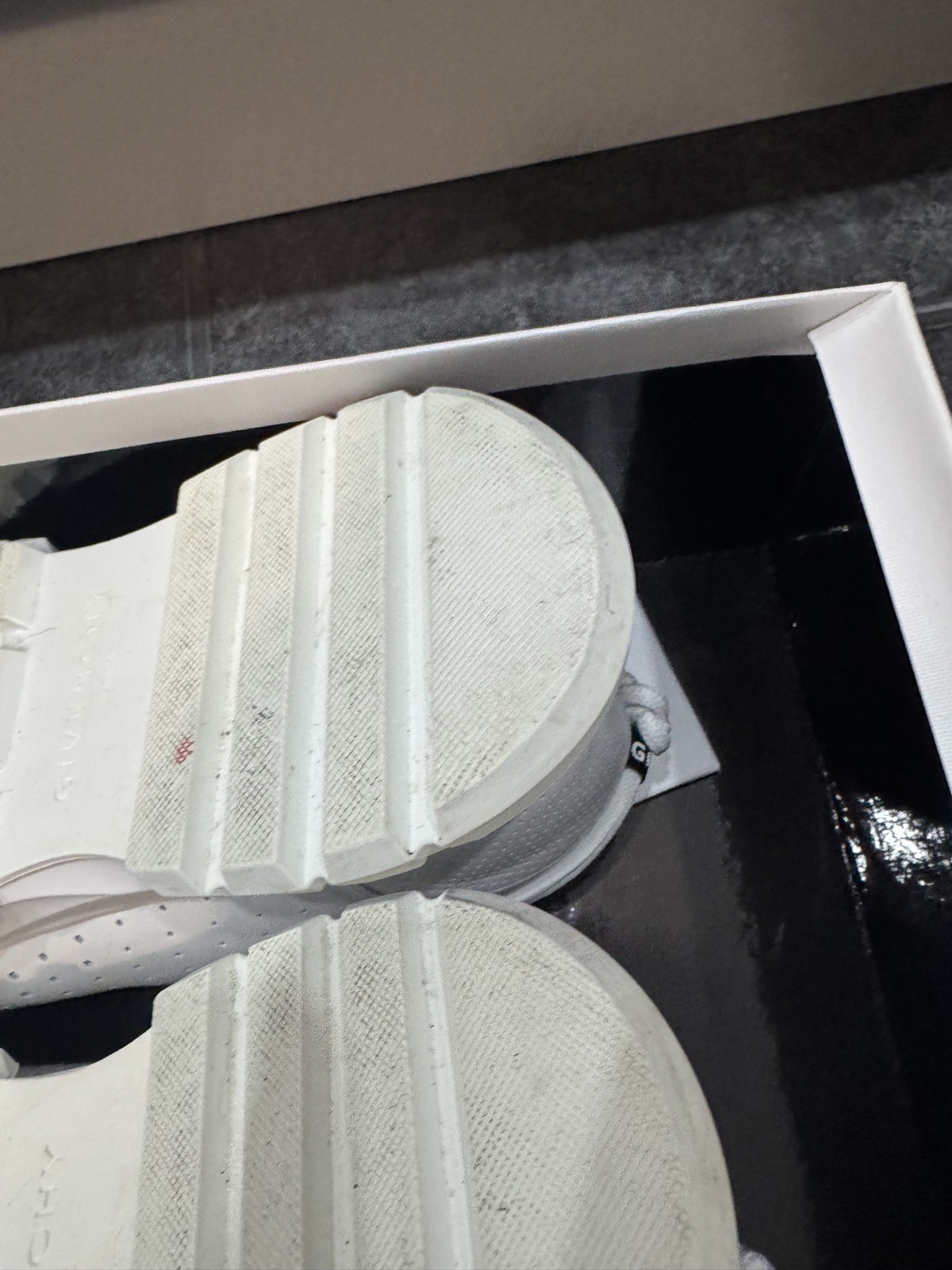 Givenchy Spectre Logo Zip Runner Trainers  white … - image 6