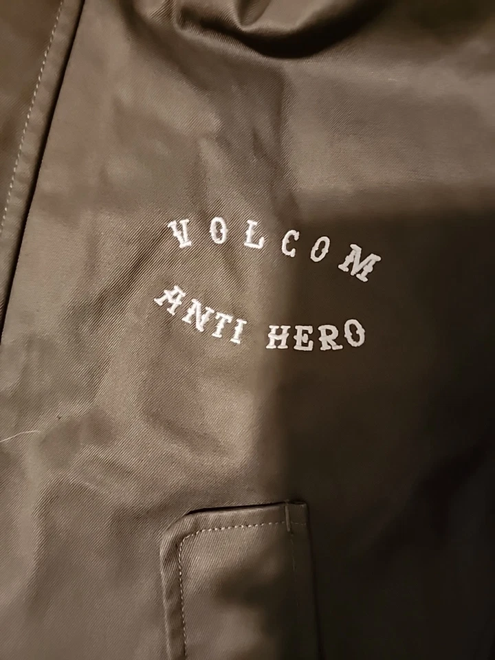 Volcom X Anti-Hero Water Resistant Mens Skate Jacket Size Medium - Image 2 of 4