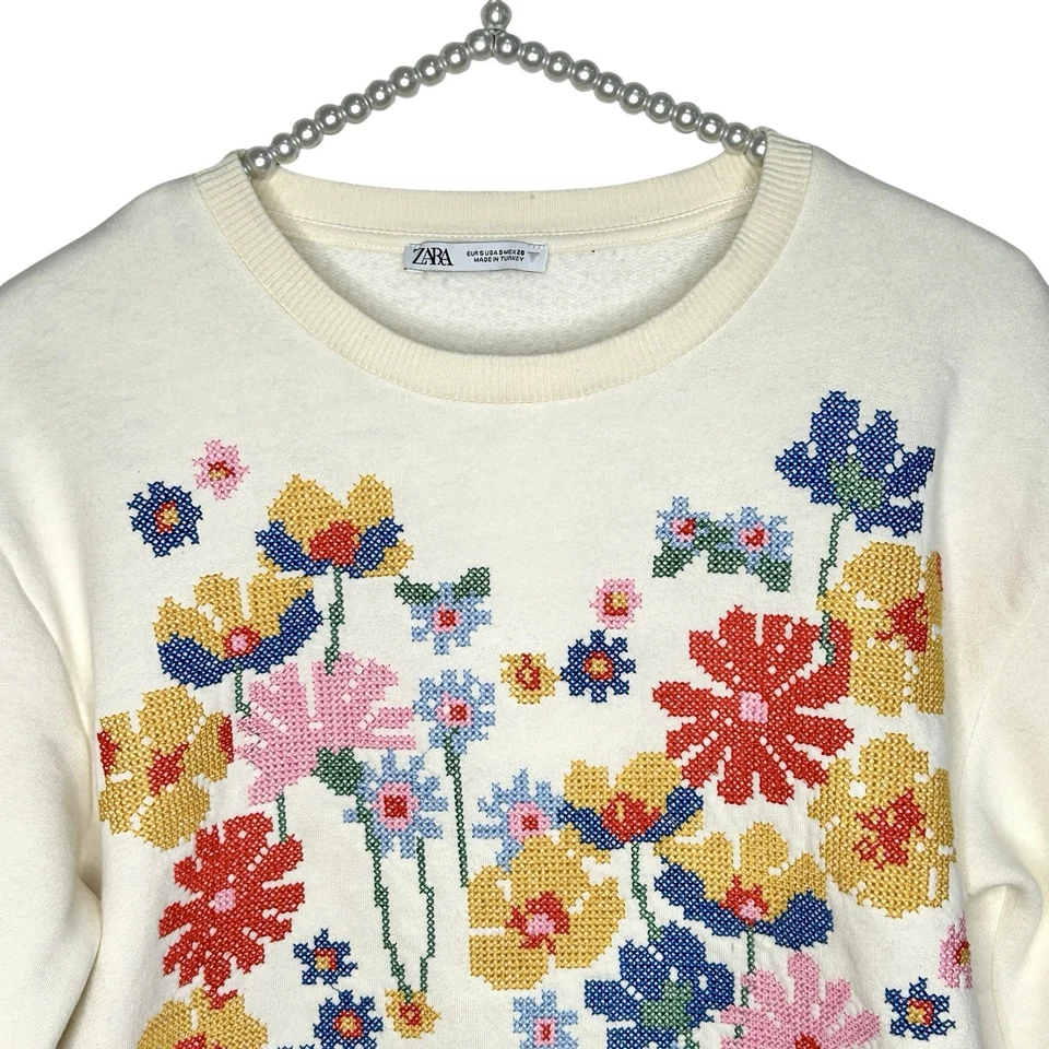 Sudadera Zara Bordada Floral Pequeña Abuela Preppy Retro Antiguo Money Heritage Foto 3 de 4