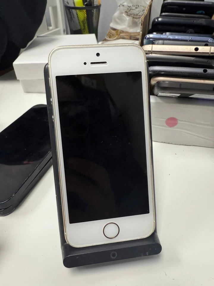 Apple iPhone 5S 16GB 32GB 64GB Unlocked /Verizon /T-Mobile All Colors-Smartphone - Image 4 of 4