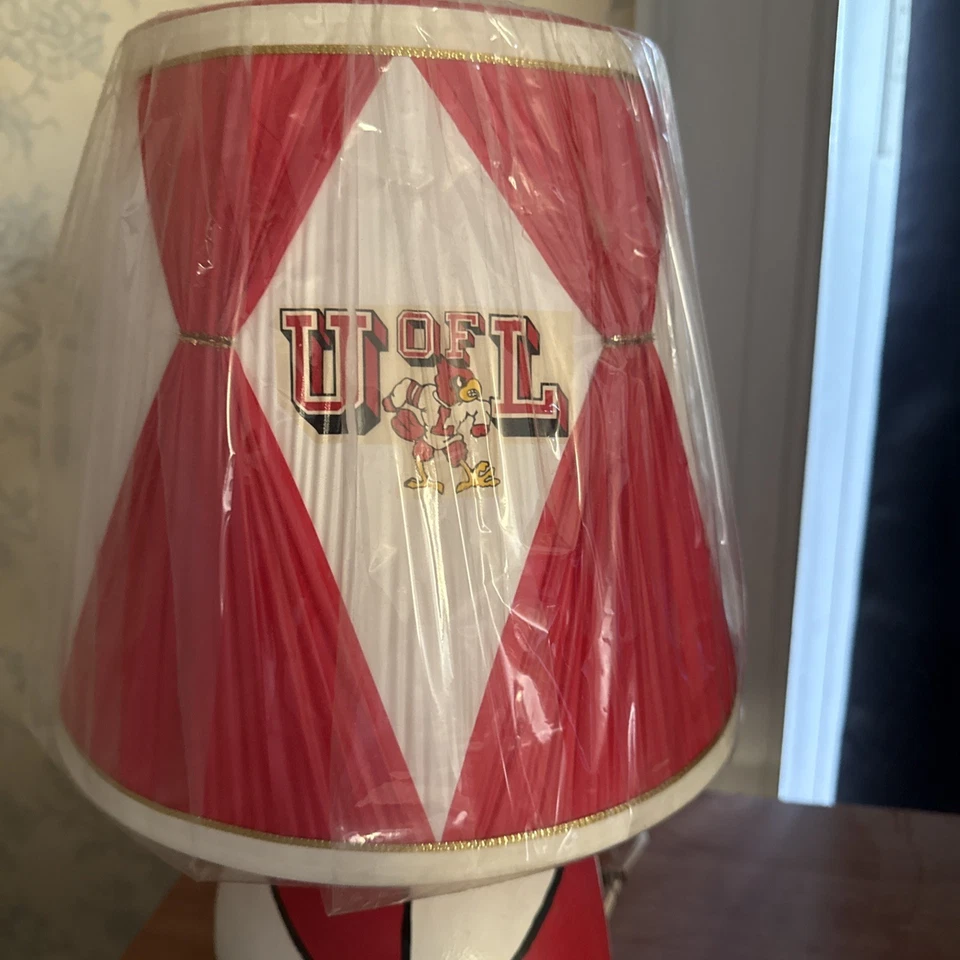 Vintage/Rare 1980,1986 University Of Louisville NCAA Champs Ceramic Clock/ Lamp - Image 4 of 4