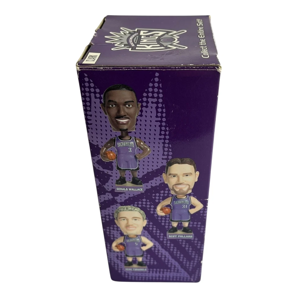 Sacramento Kings 2003 Bobblehead Doll - Keyon Clark #7 - Image 2 of 4
