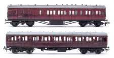 BACHMANN/DAPOL 'OO' GAUGE PAIR OF  BR MAROON SUBURBAN/BRAKE COACHES *WEATHERED
