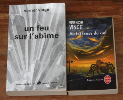 VERNOR VINGE - SET MIT 2 BÜCHERN - EIN FEUER AUF DEM ABGRUND - R. LAFFONT / TASCHE - 2011