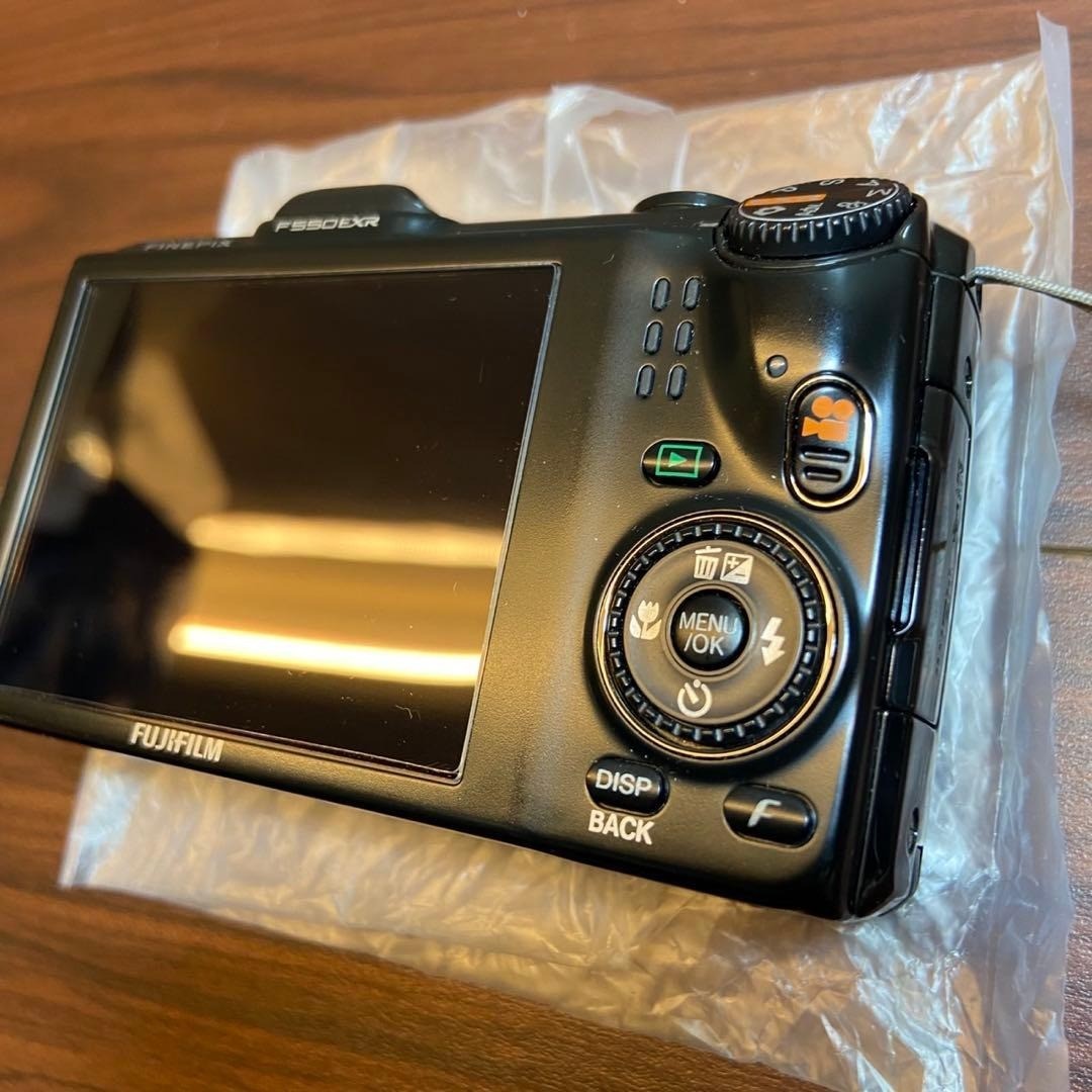 Fujifilm FinePix F Series F500EXR 16.0MP Digital Camera - Black