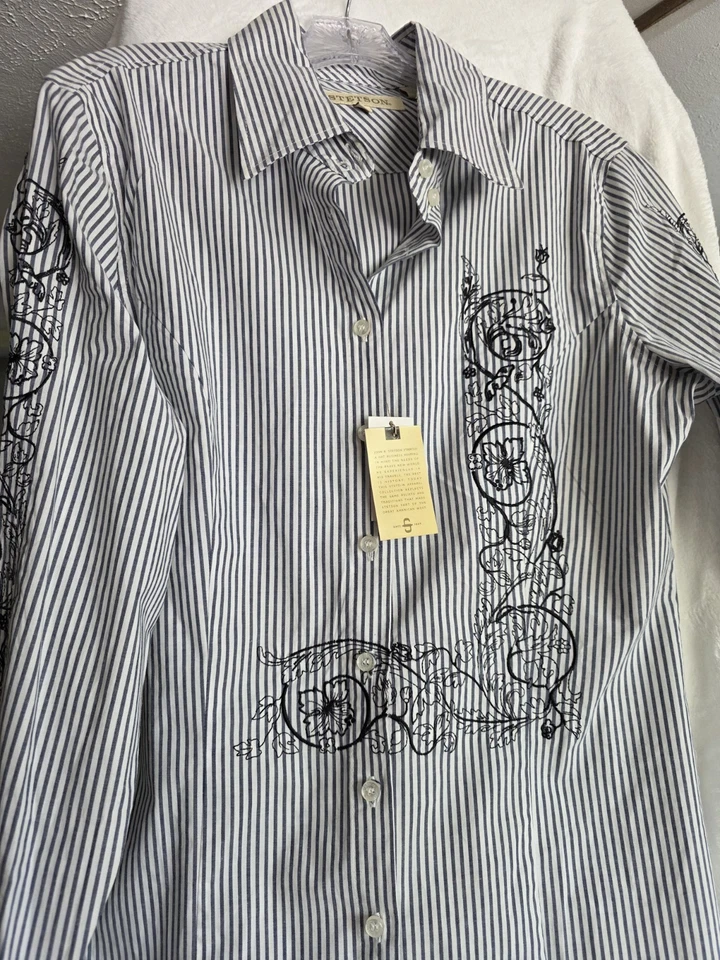 Nueva camisa grande con botones STETSON para dama Foto 3 de 4