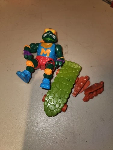 Vintage 1991 TMNT Action Figure Skateboardin’ Mike