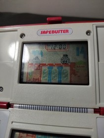 Vintage Nintendo Safe buster Multi Scren Game and watch cib complete pocket size