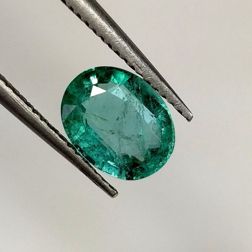 1.18ct Natural Emerald oval nice green good luster unheated gemstone