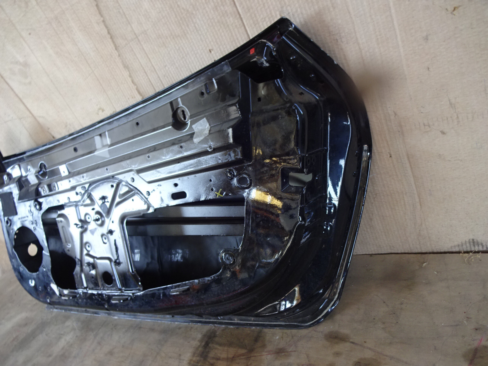 Ferrari 458- RH Door Shell Black -Damage P/N 82028811