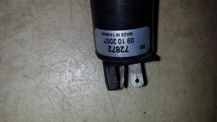 JAGUAR S-TYPE 1999 2000 2002 2003 WINDSHIELD RESERVOIR PUMP - Image 3 of 3