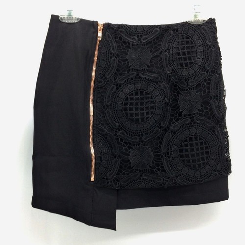 LF Rumor Boutique Mini Skirt with Asymmetric Hem and Partial Lace Front NWT - 第 4/8 張圖片