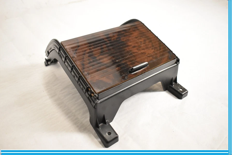 Mercedes Benz E550 2011 (W207) consola central trasera portavasos (nogal quemado) Foto 2 de 4