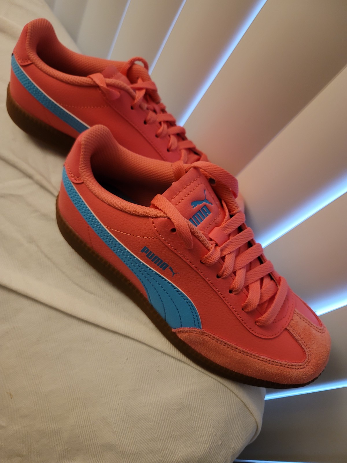 Brand New Puma women's size 7.5 sneakers gummy soles rare retro 7 1/2 nwt PINK image 2
