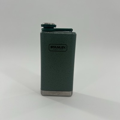 Stanley Classic 8oz Hip Flask - Hammertone Green - Stainless Steel Pocket Spirit