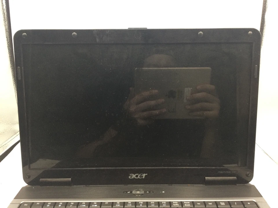 Portátil Acer Aspire 5532 - Para piezas - No enciende - 2 GB RAM -AMD-READ-BB Foto 2 de 4