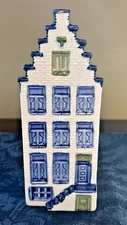 Elesva Holland Blue and White Delftware Handwork 891 Canal House Figurine 5-3/4"