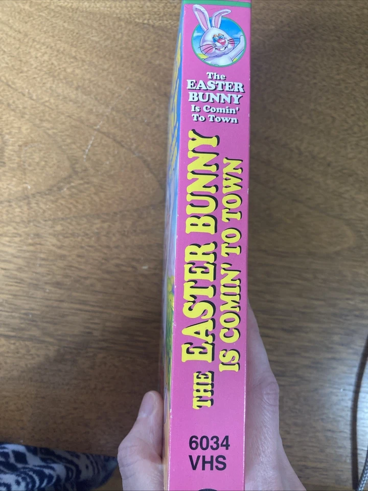 The Easter Bunny Is Comin To Town VHS 1991 UNTESTED - Image 4 of 4