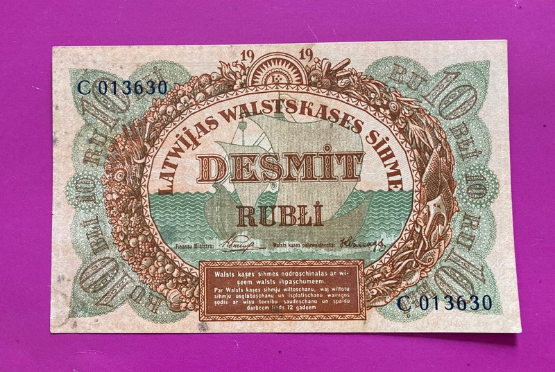 1919 Latvia 10 Rubli Banknote Crisp VF. Pick#4e.