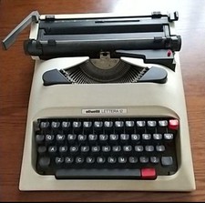 Olivetti LETTERA 12 Typewriter thumbnail
