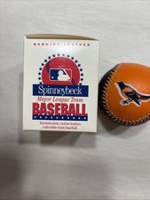 Lot De 2 Balles De Baseball Souvenir Spinneybeck Collection - Signées, Rares